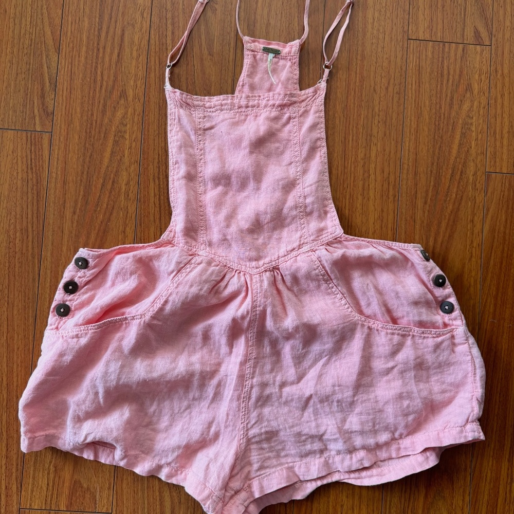 Free People -  pinkish linen jumper/romper shorts